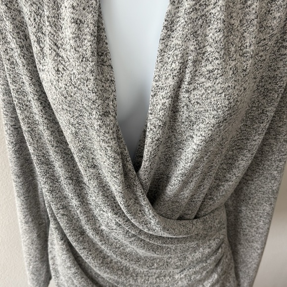 Tahari Sweater L Draped Surplice Front Modern Boho Sultry Minimalist Street Chic - Picture 11 of 15
